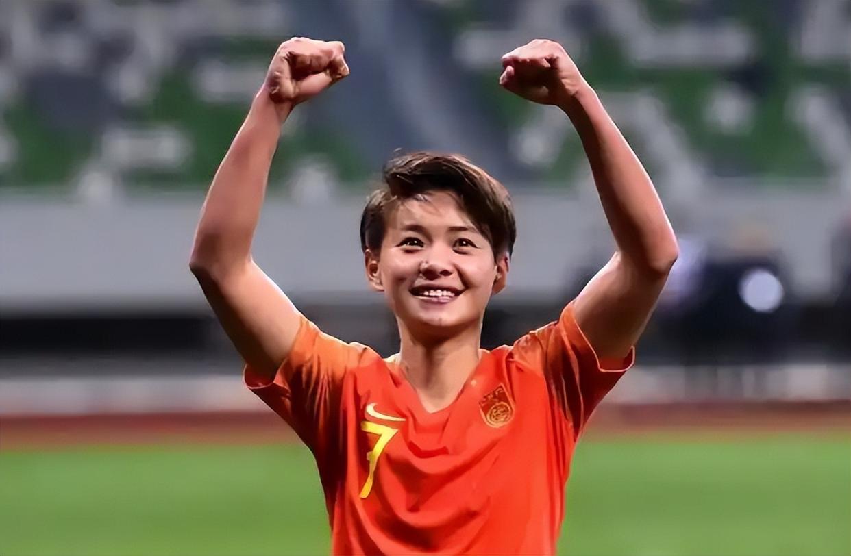 王霜感慨夺得女足亚冠冠军：四年前吹过的牛，终