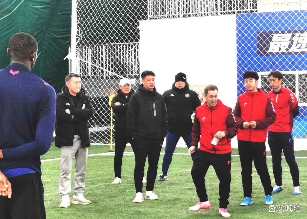 足协杯-阿齐兹传射戴维森建功西海岸2-0大连鲲城进8强