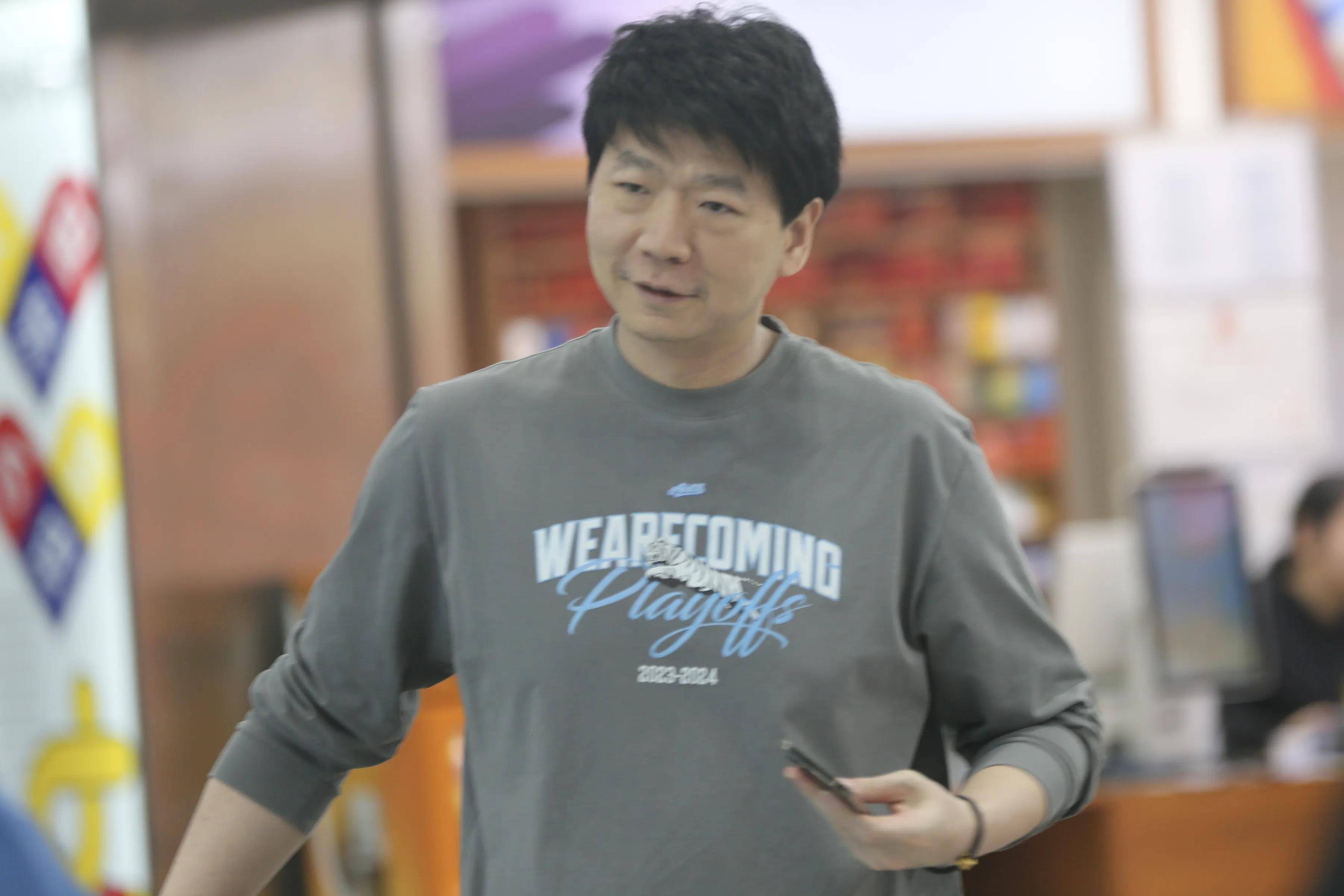 包含邱彪指导山东男篮训练：有投篮机会不投什么时候投？怎么打球？的词条