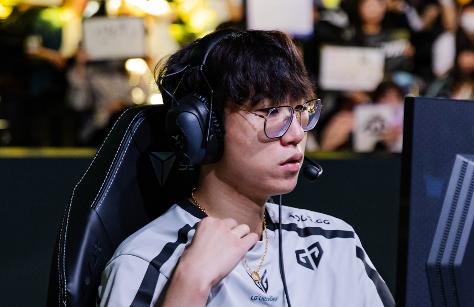 关于LOL-MSI：GEN成功卫冕MSI冠军，Chovy拿到FMVP！的信息