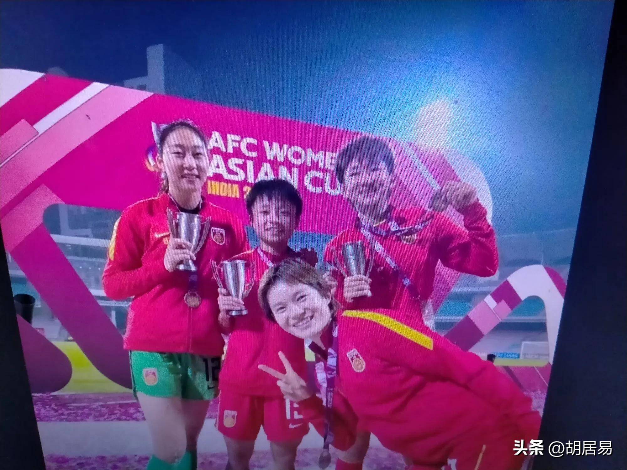 开云体育-英勇征程：女足选手向胜利出发的简单介绍